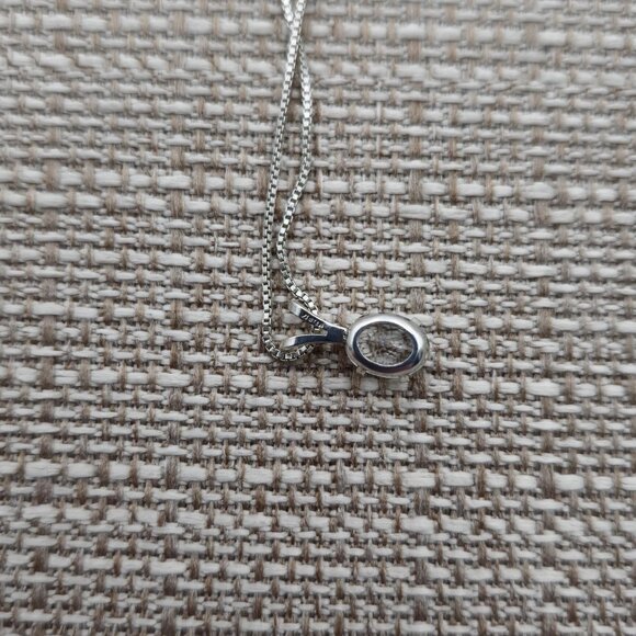 18 Inch Sterling Silver Light Topaz Gem Necklace A1968 - Picture 5 of 8